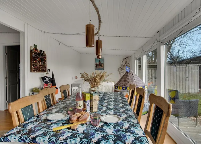 Casa de Férias Beautiful In With Kitchen Grevinge